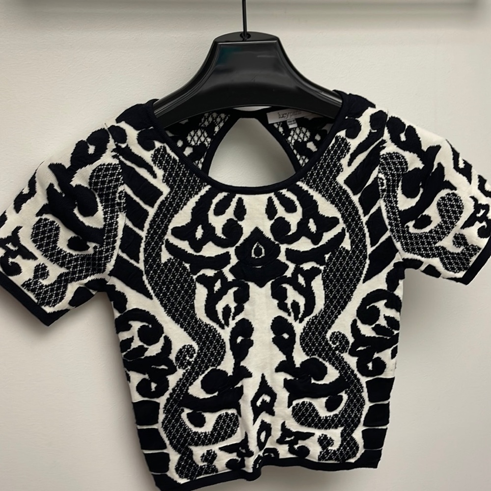 Sexy knit crop top cut out back